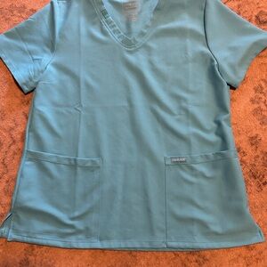 NWOT- Cherokee Women's turqouise Blue V-Neck Top